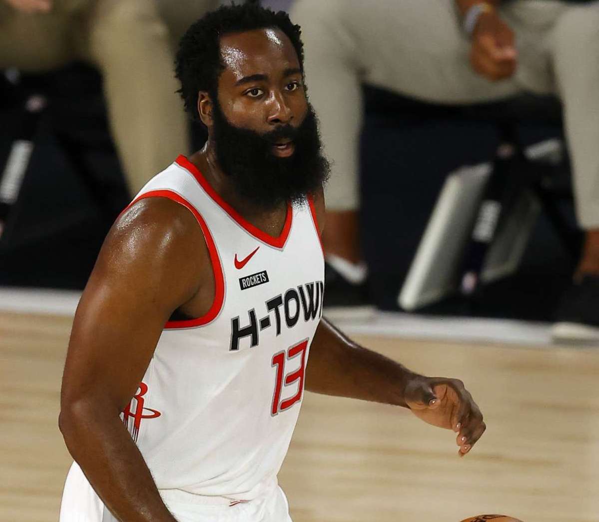 中占据优势 中占据优势